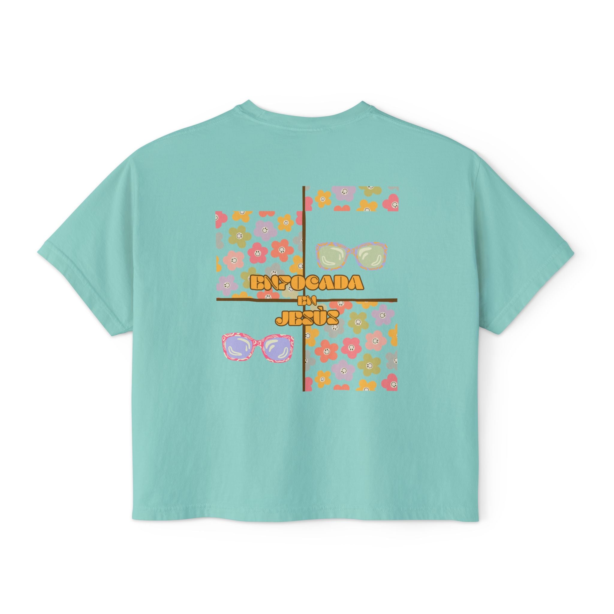 Retro Spanish Sunglasses Boxy Tee — 'Enfocada en Jesús' Graphic Top