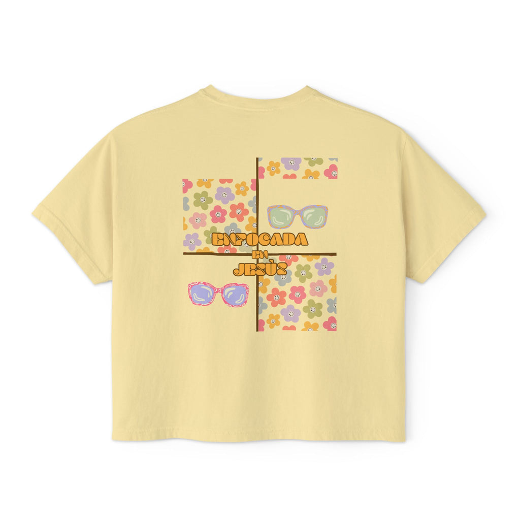 Retro Spanish Sunglasses Boxy Tee — 'Enfocada en Jesús' Graphic Top